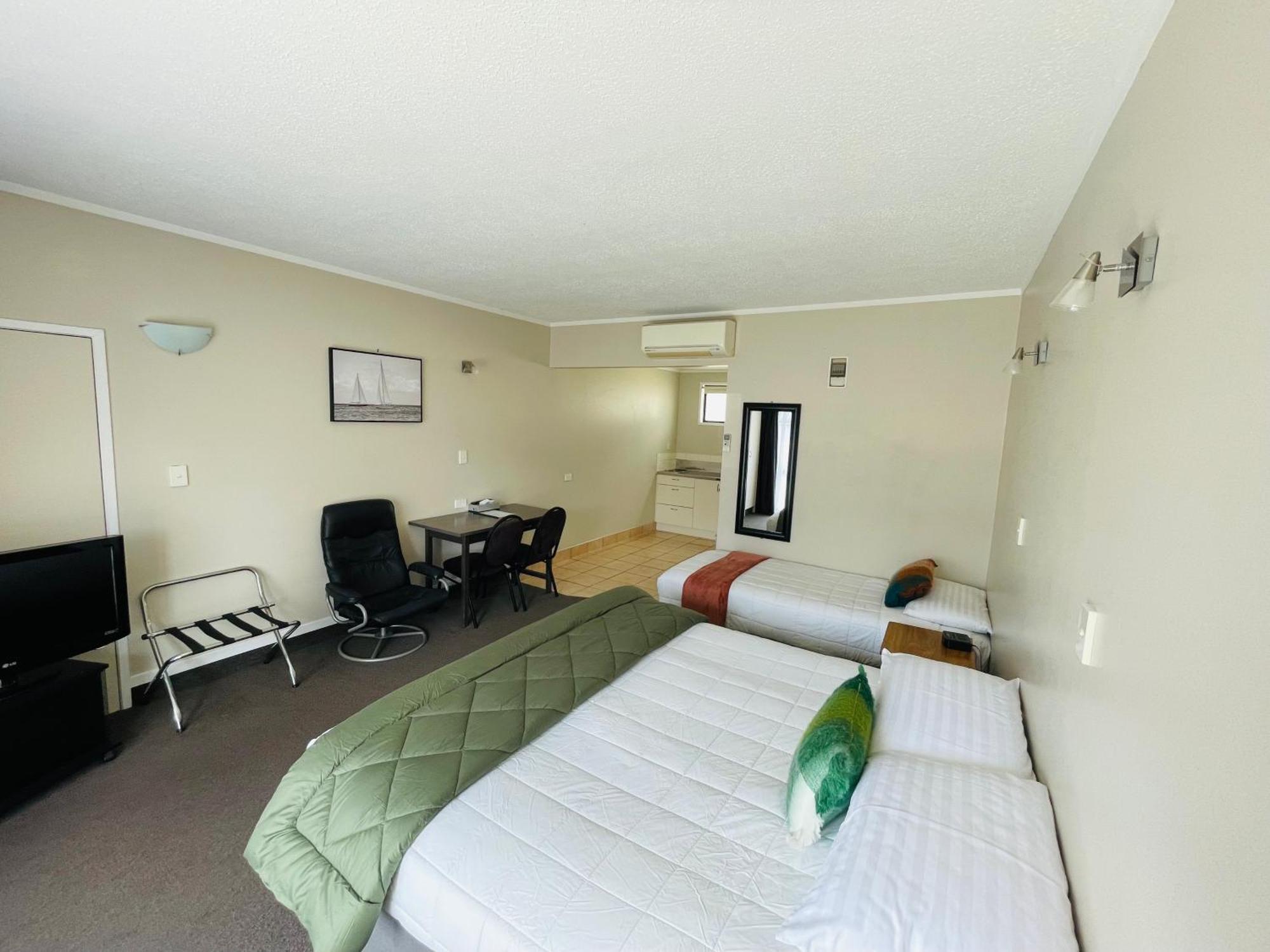 Kauri Court Motel Palmerston North Exterior foto